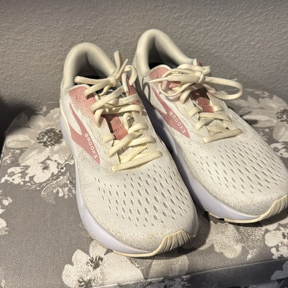 Brooks Ghost 16 - Picture 2 of 3